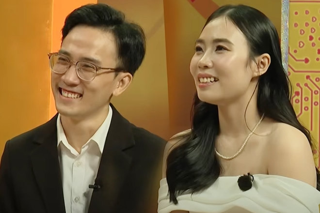 Cậu bạn lớp 1 dúi 5 nghìn đồng cho bạn gái ăn sáng và cái kết sau 24 năm