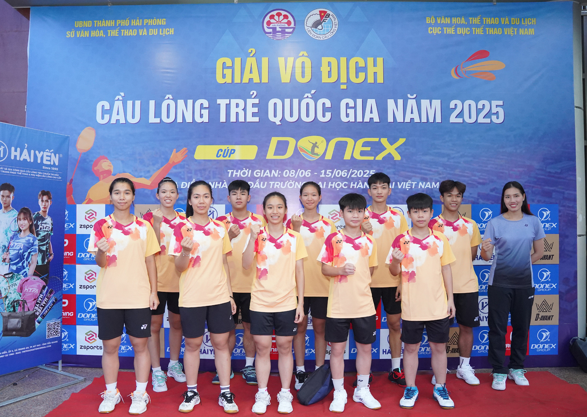 cau long tre.jpg