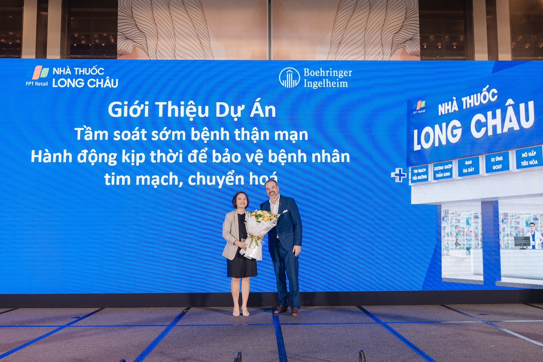 FPT Long Châu hợp tác Boehringer Ingelheim miễn phí tầm soát sớm bệnh thận mạn