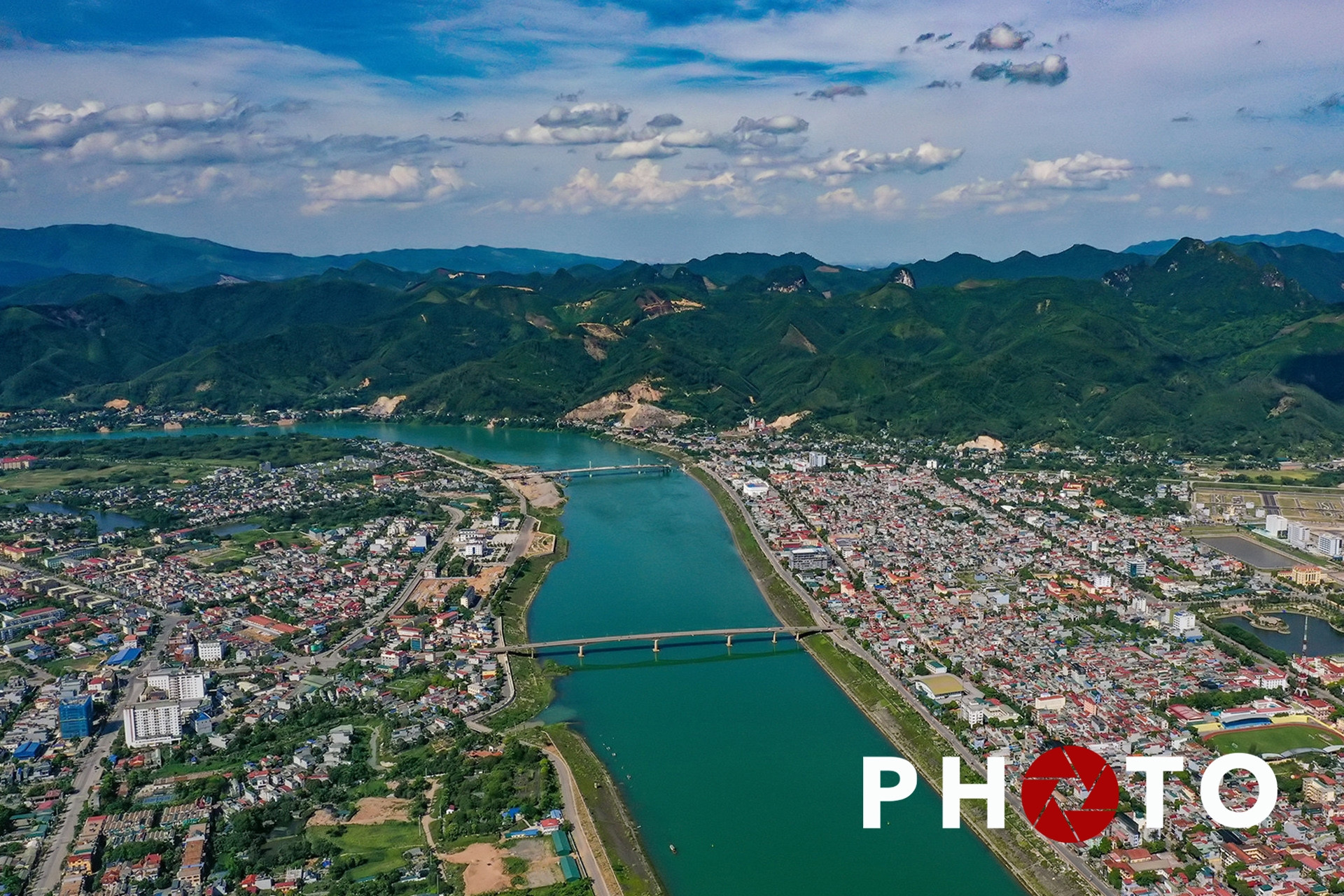 Ngắm thành phố ven sông, nơi đặt công trình thế kỷ 'chinh phục' Đà Giang