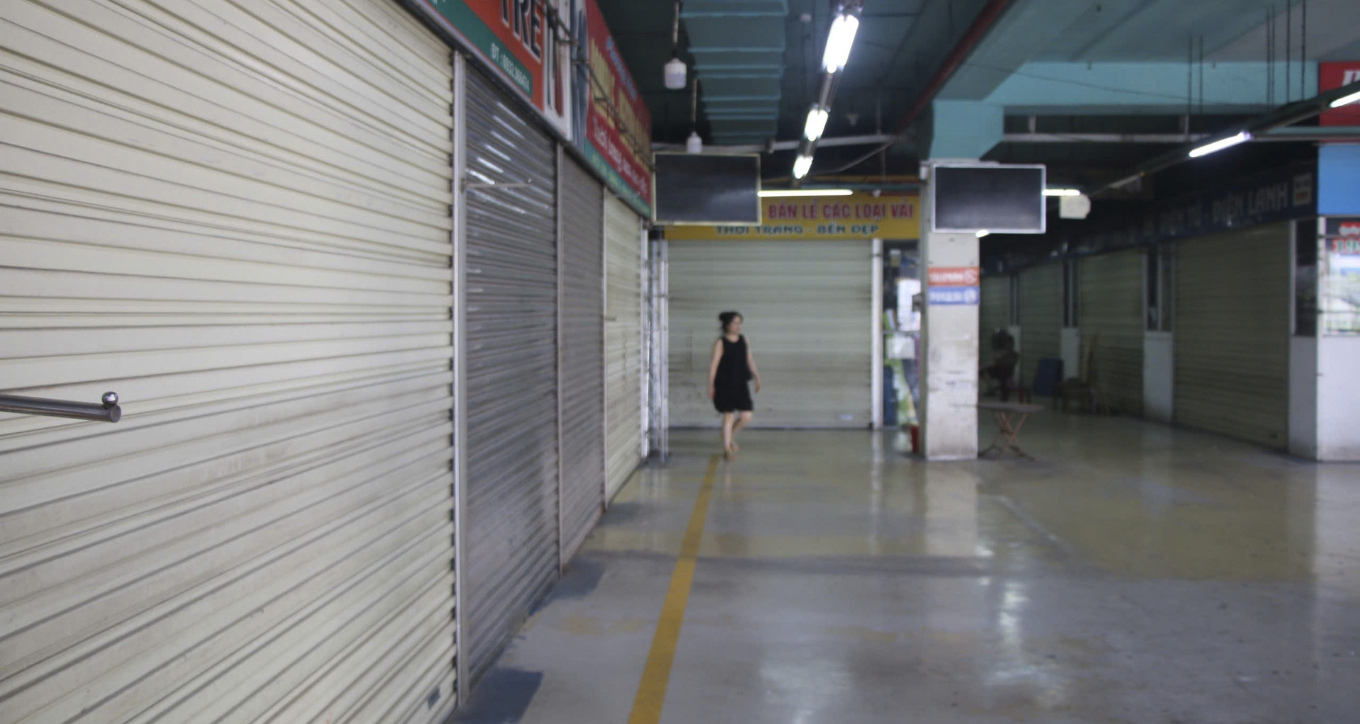 Ngậm ngùi tạm nghỉ, tiểu thương ở Thái Nguyên nói "trước có hóa đơn hay không chẳng ai hỏi"