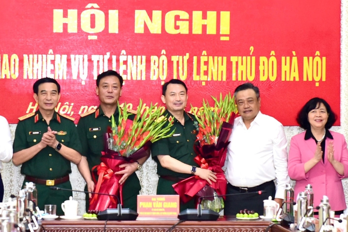 Thiếu tướng Đào Văn Nhận đảm nhiệm nhiệm vụ Tư lệnh Bộ Tư lệnh Thủ đô Hà Nội