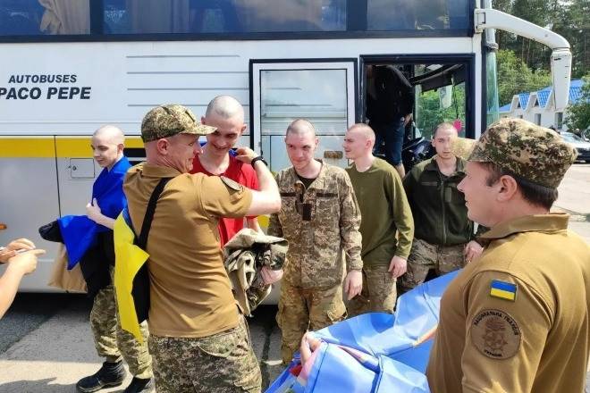 Ukraine và Nga trao đổi tù binh, giao tranh căng thẳng tại Pokrovsk và Sumy