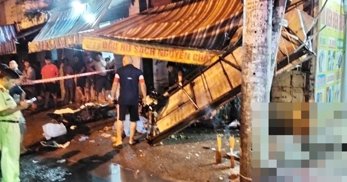 2 xe máy cùng lao vào nhà dân, hai thanh niên tử vong