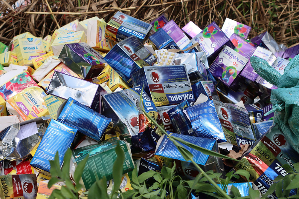 Bản tin sáng 11/6: Thực phẩm chức năng bị vứt thành đống: Không dừng ở phi tang