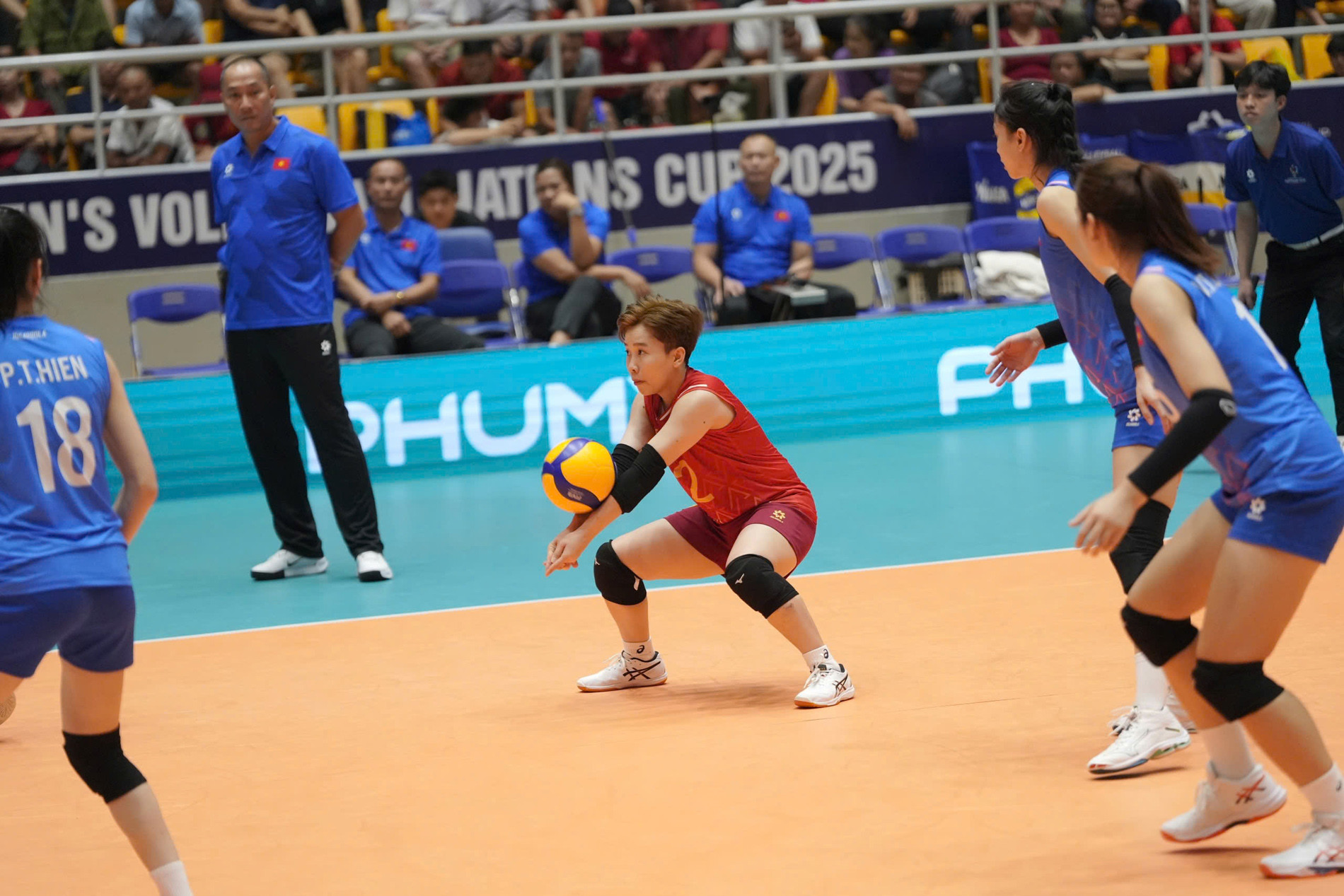 bong chuyen nu chau a 1.jpg