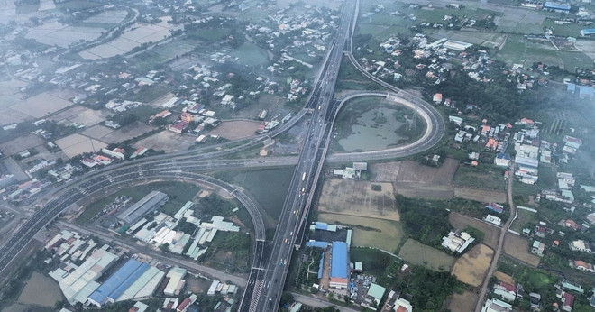 Hạ tầng liên vùng bứt phá: Cú hích kiến tạo tăng trưởng mới phía Tây Bắc TP.HCM