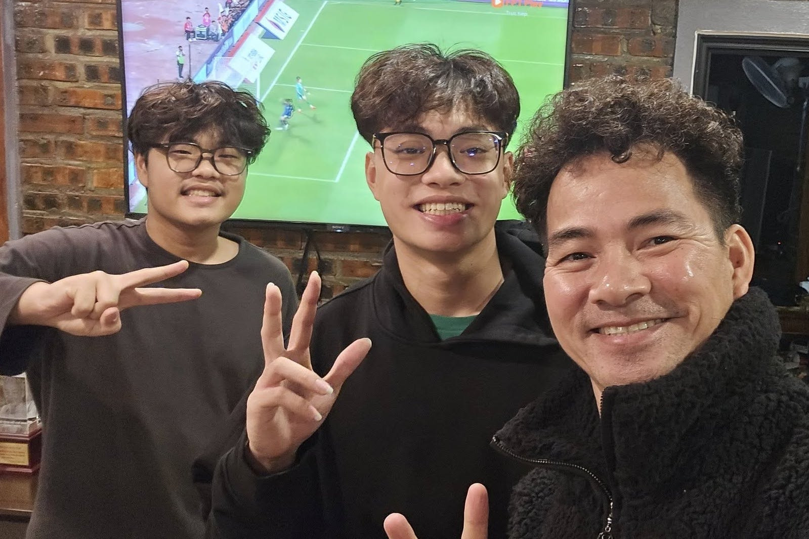 Hai con trai của NSND Xuân Bắc cứ song ca là gây 'bão'