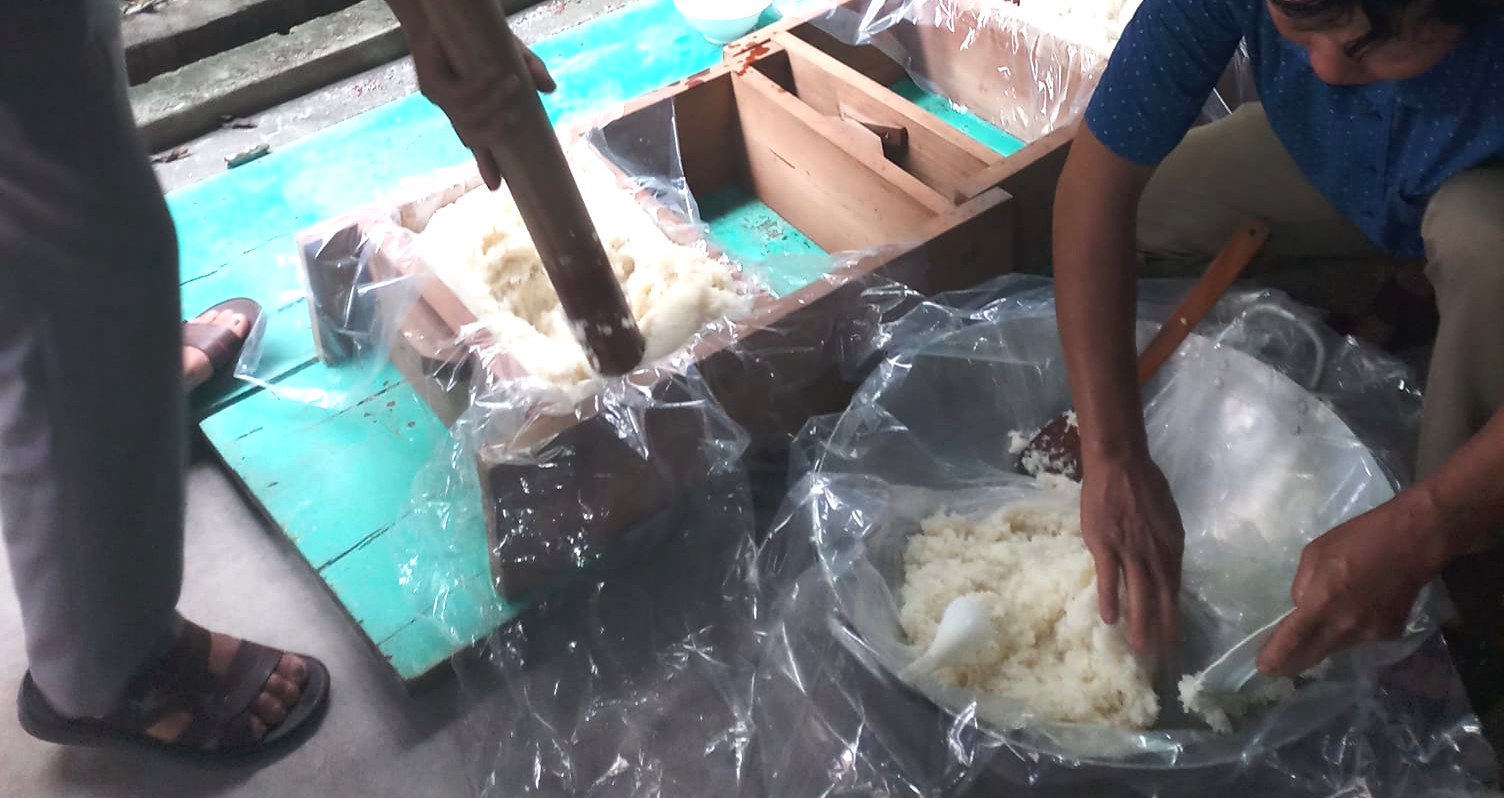 Món ngon trong mâm cỗ ở Nam Định làm tốn sức, chia túi cả cân cho khách mang về