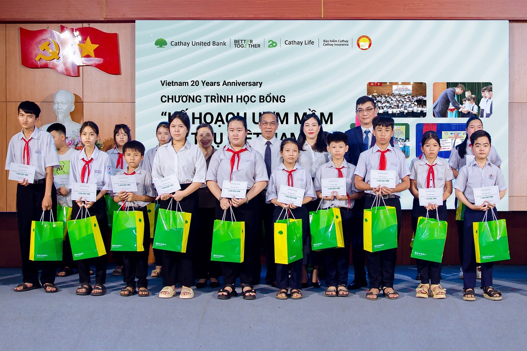 Ngân hàng Cathay United Bank trao học bổng cho học sinh vượt khó Quảng Nam