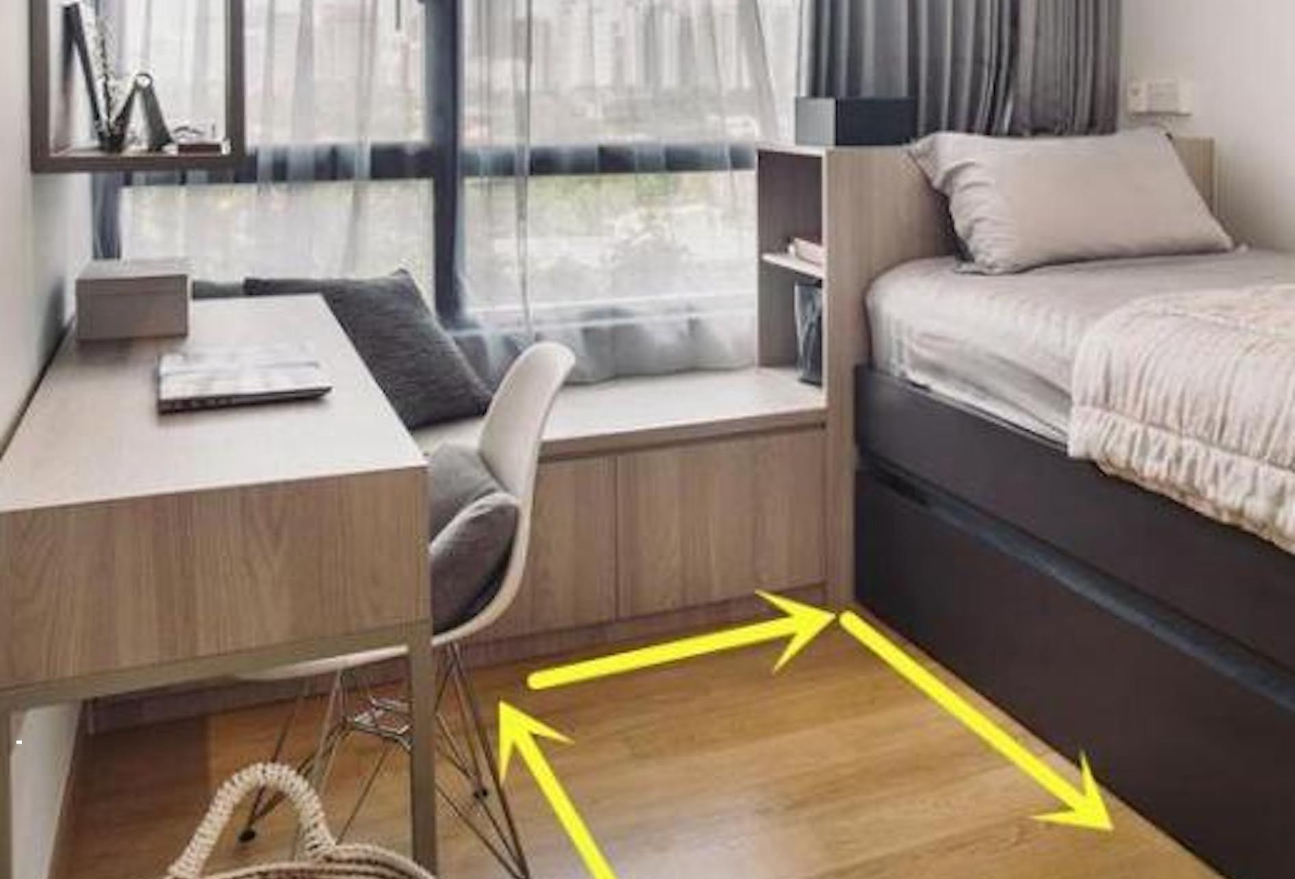 Phòng ngủ rộng bất ngờ chỉ bằng cách đặt lại giường