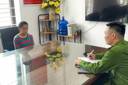 Thiếu tiền đưa cho chồng, người phụ nữ tự rạch tay giả bị cướp