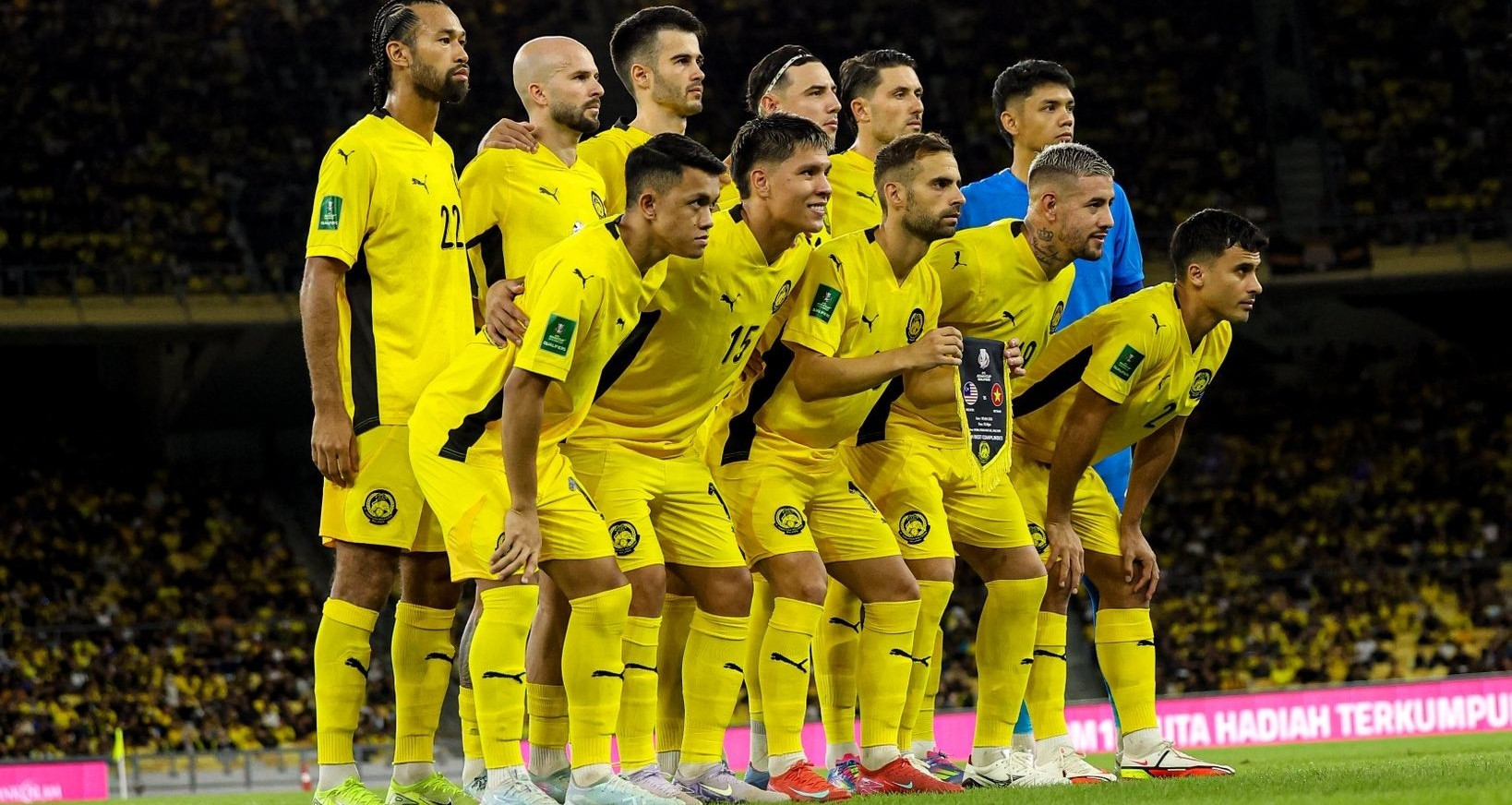 AFC ra thông báo về khả năng Malaysia bị xử thua trận gặp ĐTVN 3 Malaysia thắng Việt Nam 4-0: Bóng đá và xu thế nhập tịch