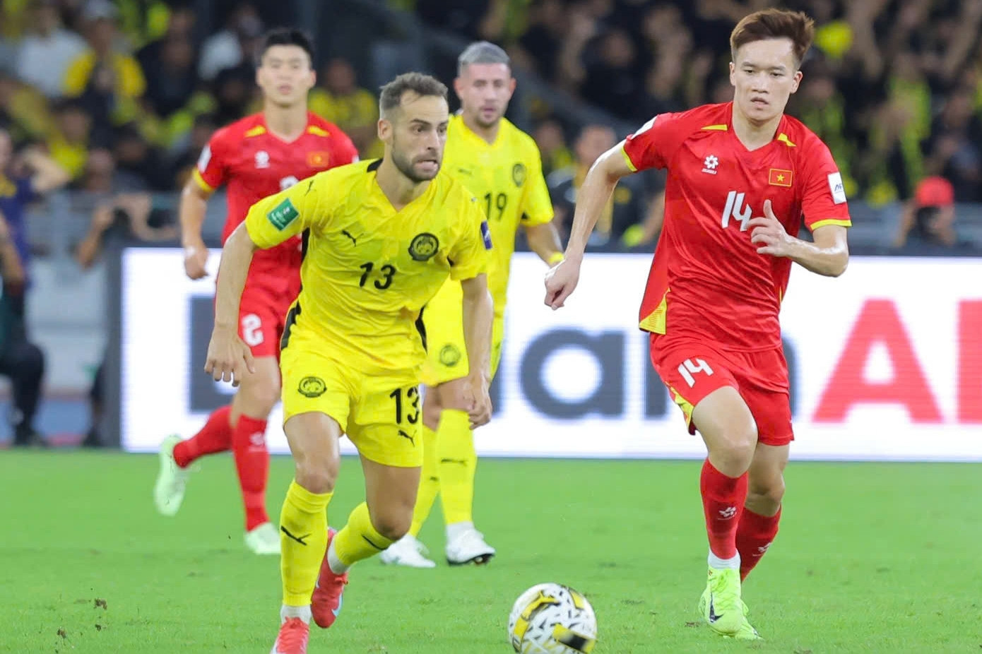 Tuyển Việt Nam đi theo hướng nào sau trận thua nặng nề Malaysia?