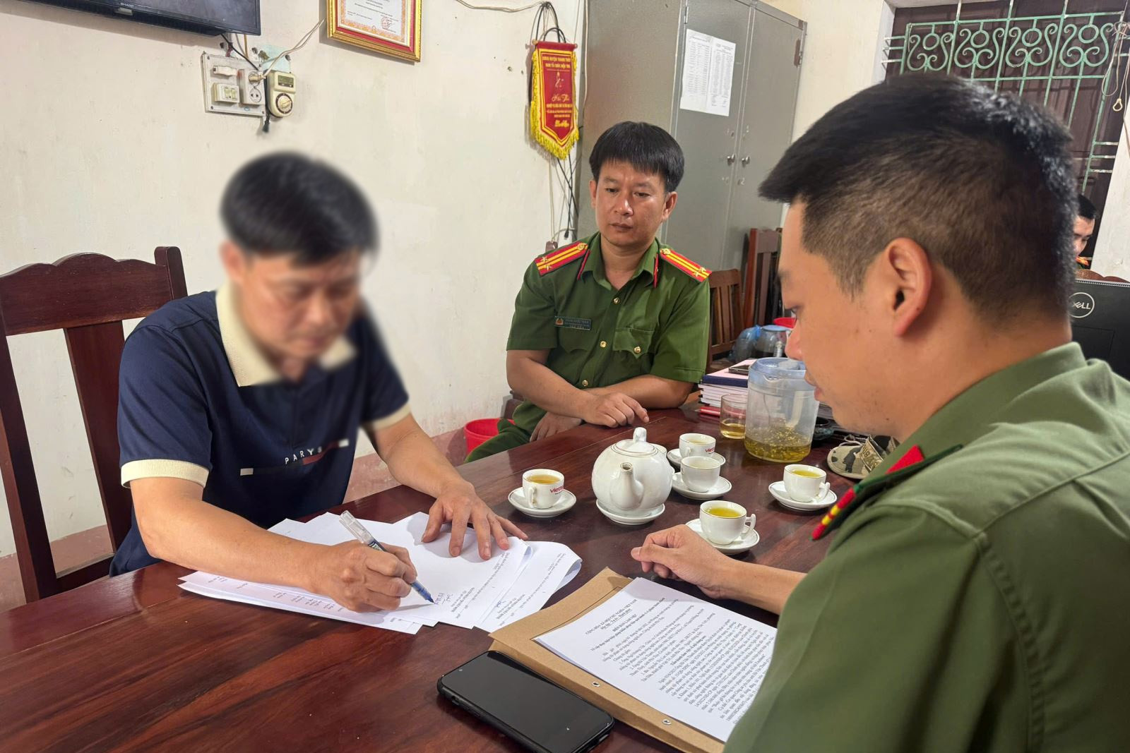 Vợ bị lừa 82 triệu đồng, chồng đăng nội dung xấu độc lên Facebook bị phạt 7,5 triệu