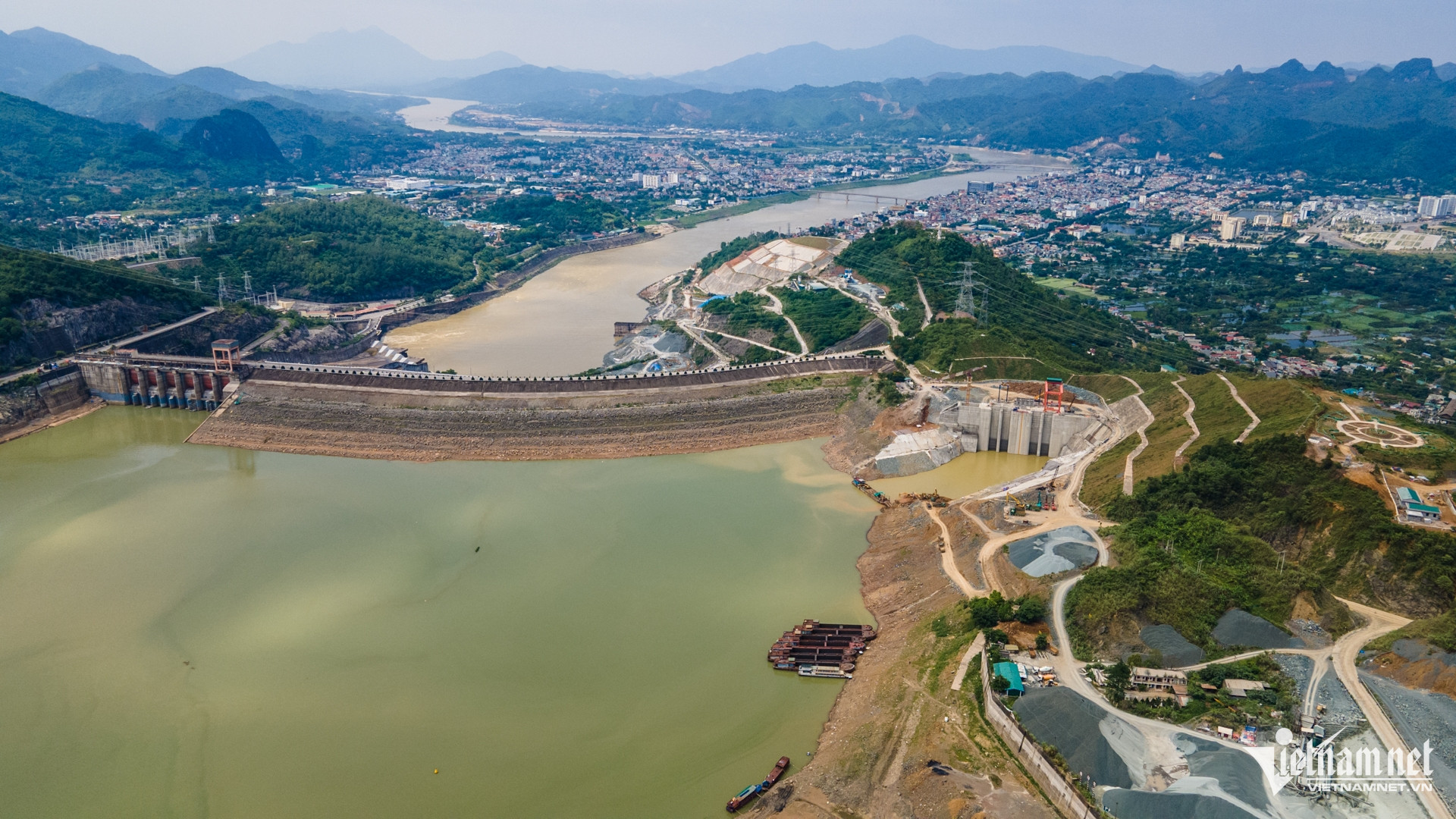 W-dap thuy dien Hoa Binh   can nuoc 20.jpg