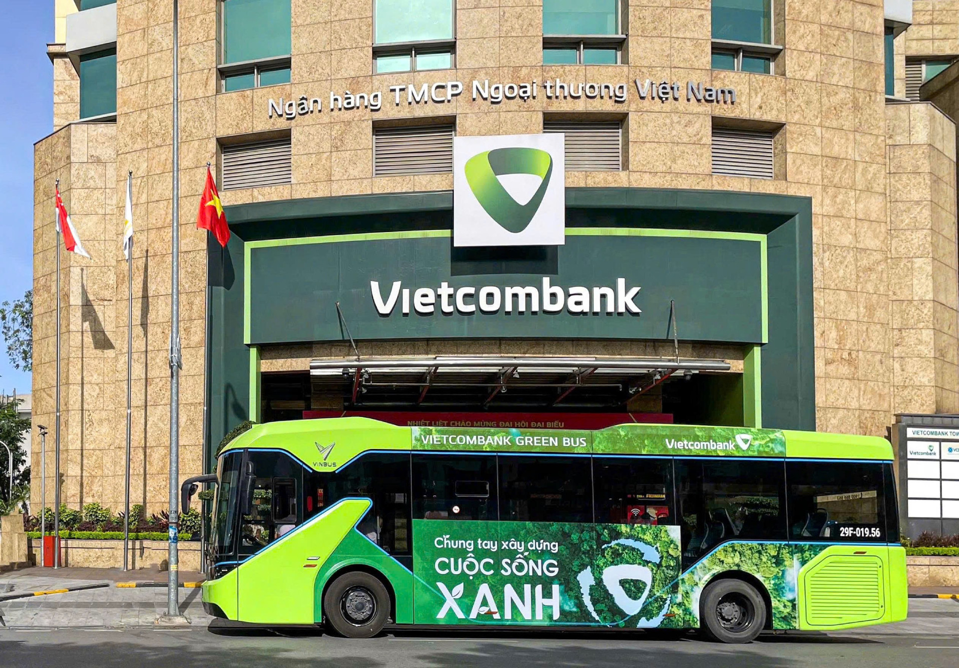 1 20250612_Green bus_Anh 1 (1).jpg