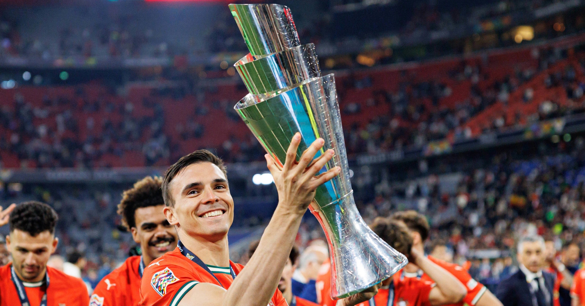 BOM TẤT CẬP NHẬT CHUYỂN NHƯỢNG 12/6: MU BẤT NGỜ CHÍNH THỨC CHIẾU MỘN PALHINHA, DE BRUYNE GIA NHẬP NAPOLI!