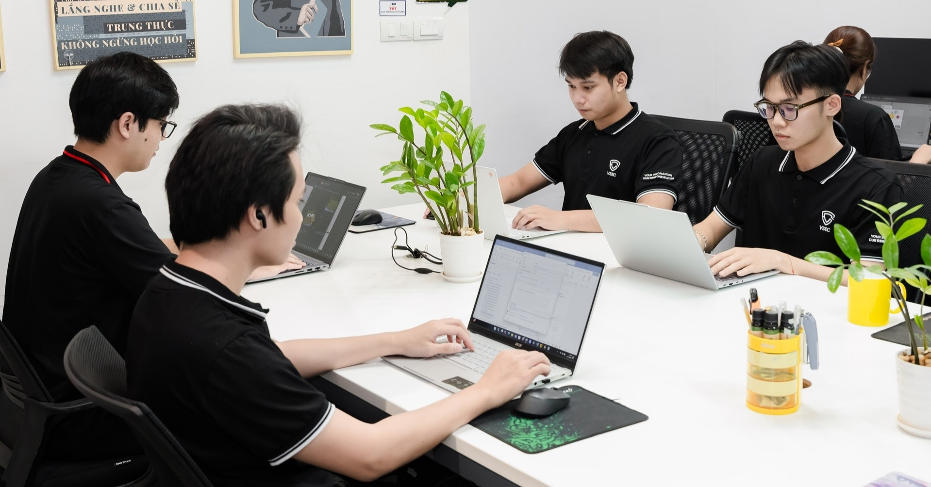 91% lãnh đạo doanh nghiệp Việt đang cân nhắc tuyển những vị trí cụ thể về AI