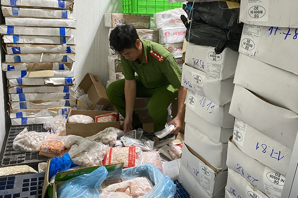 Công an TPHCM phát hiện gần 70 tấn nội tạng, thịt động vật không rõ nguồn gốc