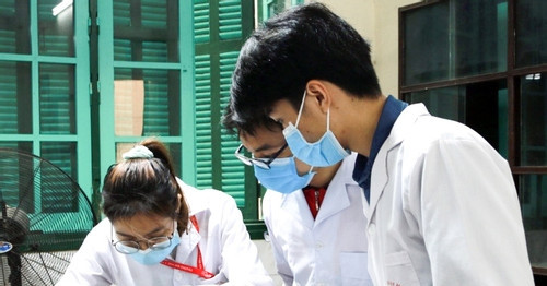Đại học Y Hà Nội dành 40% cho tuyển thẳng, cộng điểm với IELTS từ 5.5
