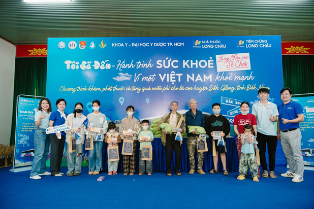 Long Châu vì một Việt Nam khỏe mạnh: Khám bệnh lưu động miễn phí cho cộng đồng