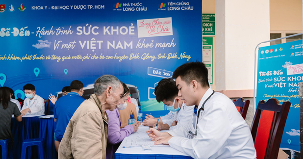 Long Châu vì một Việt Nam khỏe mạnh: Khám bệnh lưu động miễn phí cho cộng đồng