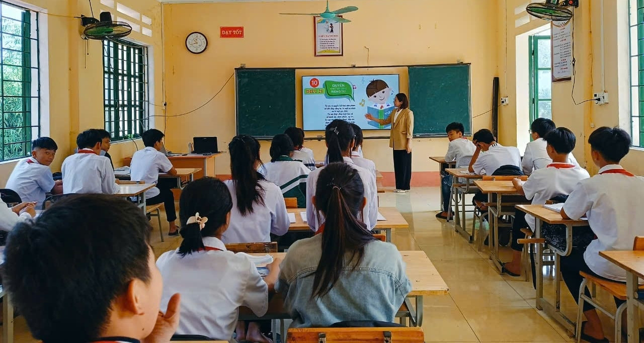 Hơn 900 giáo viên ở Lào Cai trượt khen thưởng vì chưa nộp quỹ từ thiện