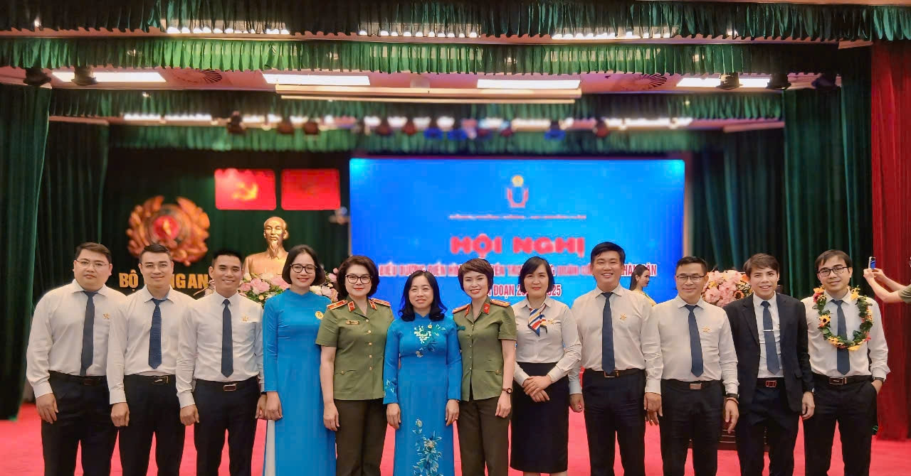 MobiFone được biểu dương tại hội nghị điển hình tiên tiến Công đoàn CAND