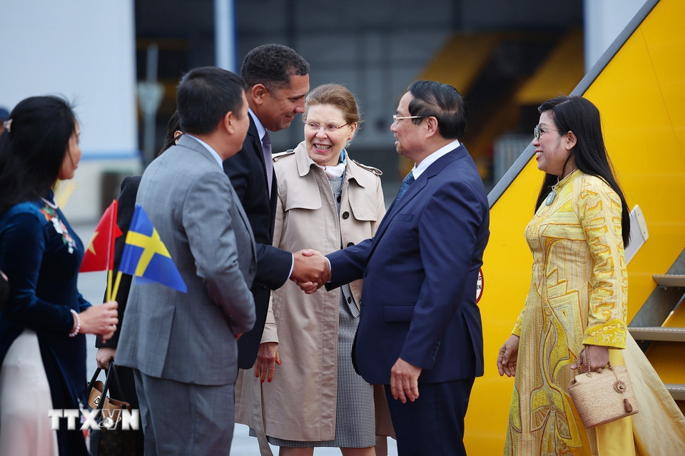 thu tuong pham minh chinh bat dau chuyen tham chinh thuc thuy dien 8086686 5.jpg