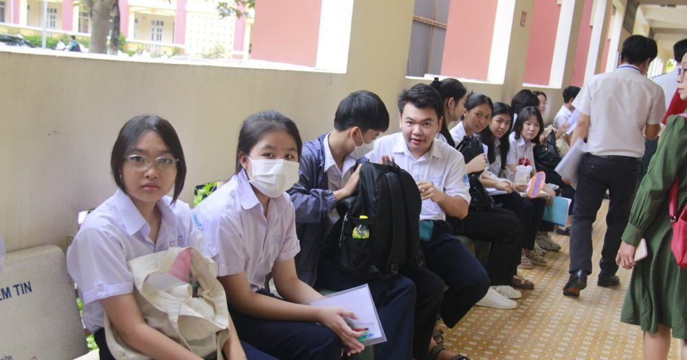Trường nào có điểm chuẩn lớp 10 cao nhất ở Bình...
