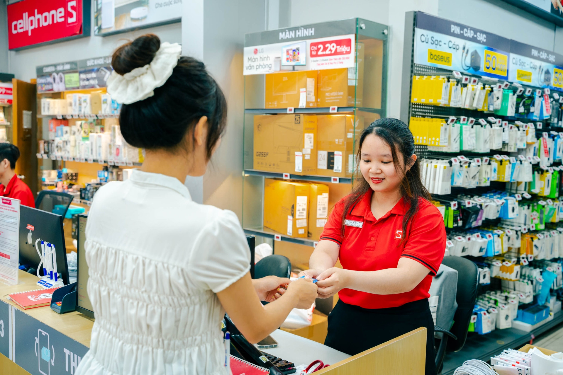 Ưu đãi lớn ‘Tựu trường lên cấp’: CellphoneS giảm 10%, đổi điểm thi nhận quà