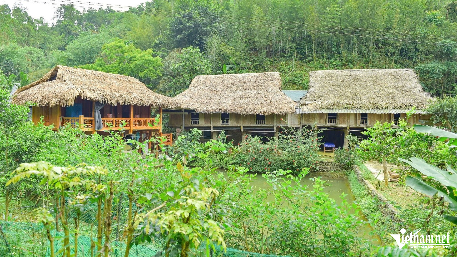 W-4Từ bản làng biệt lập đến phát triển du lịch.jpg