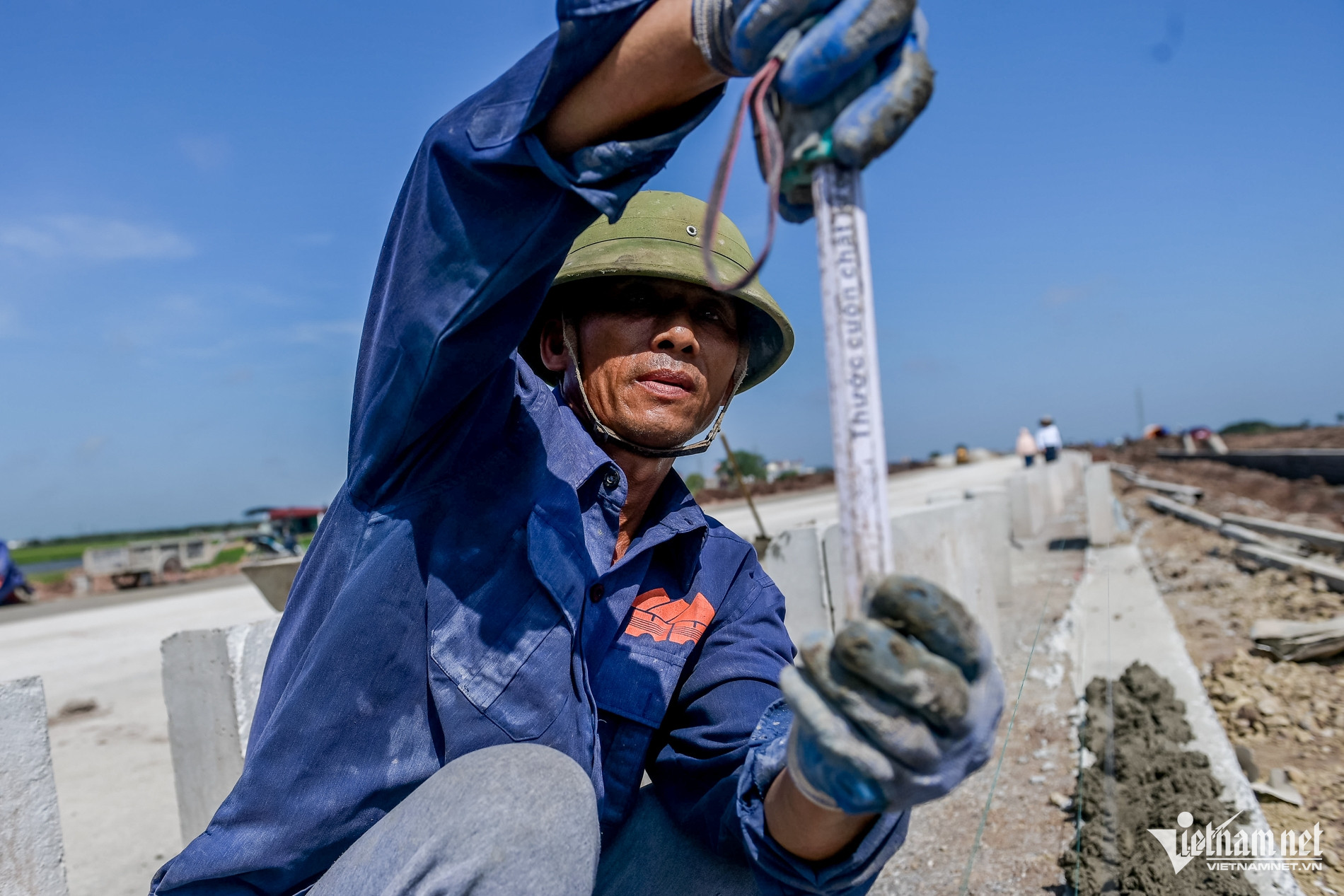 W-6400 tỷ_5.jpg