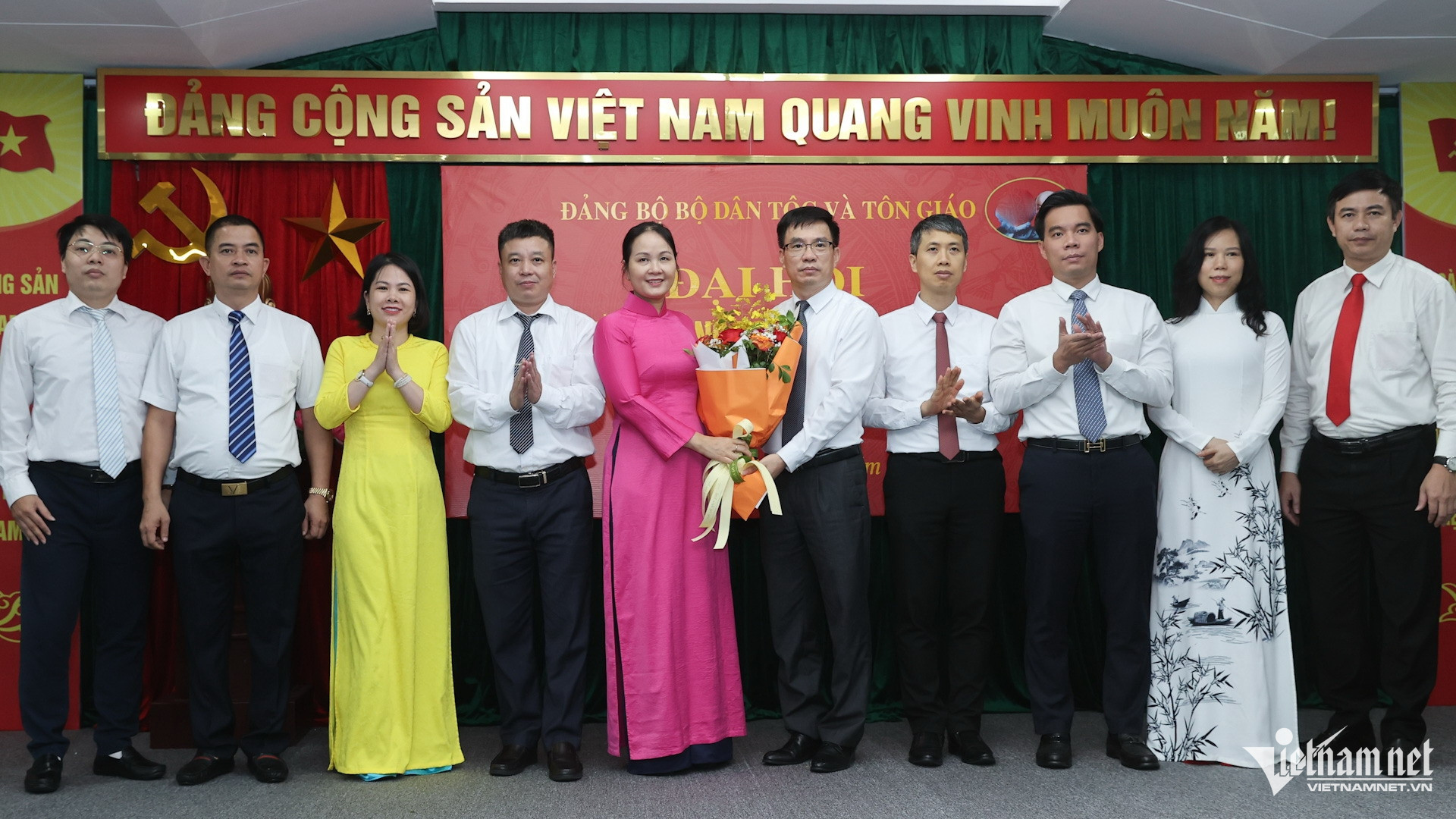 W-BCH nhiem ky moi.jpg