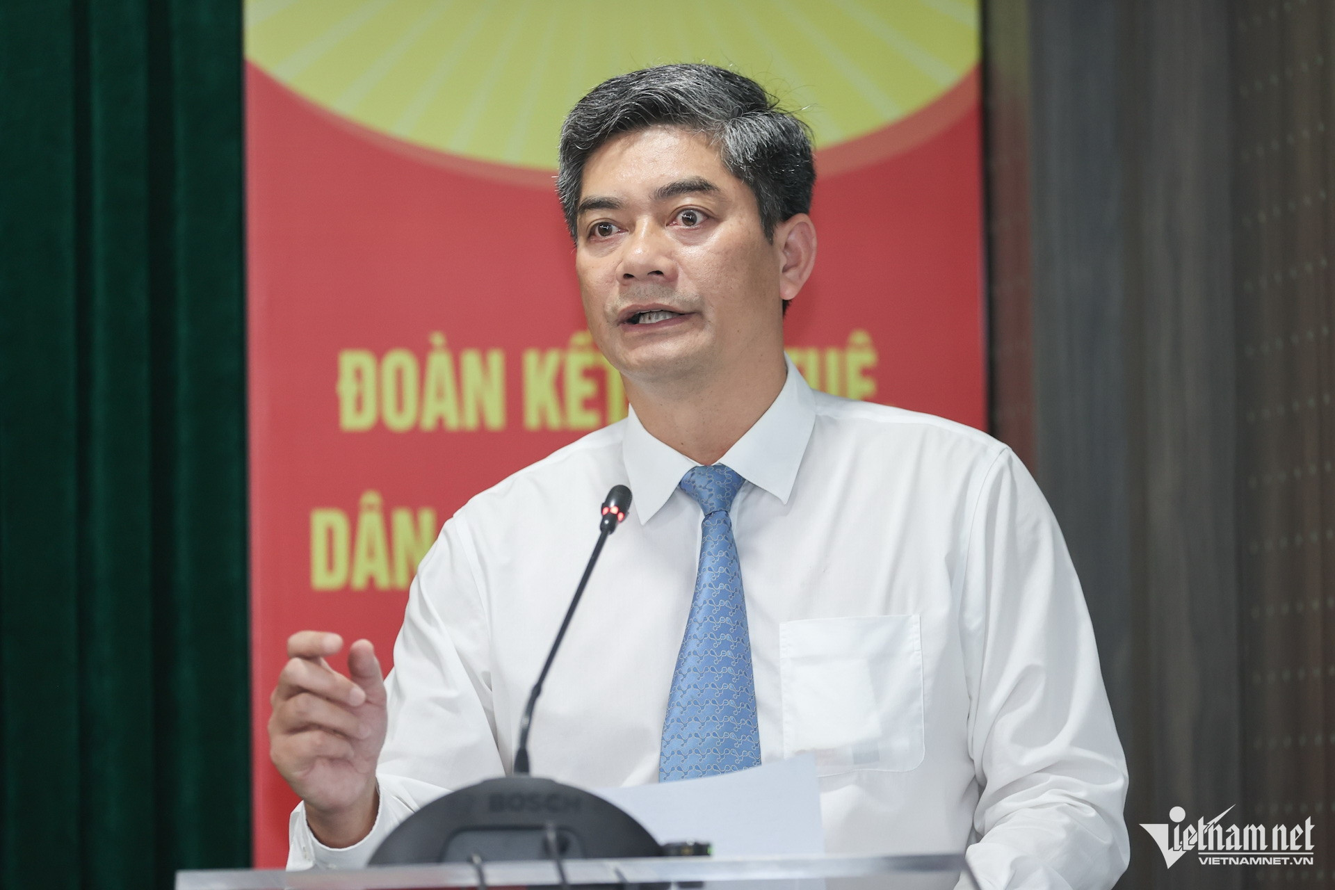 W-Thu truong Y Vinh Tor.jpg