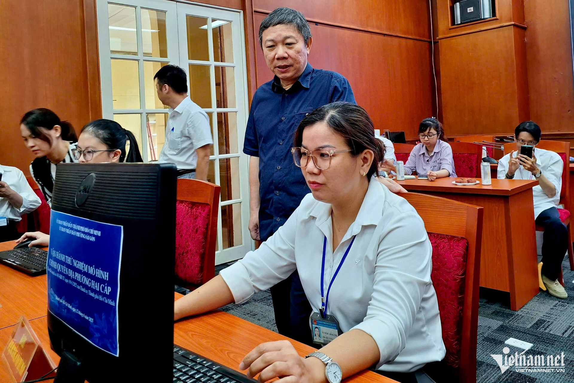 W-thủ tục hành chính TPHCM Nguyễn Huế 24.jpg