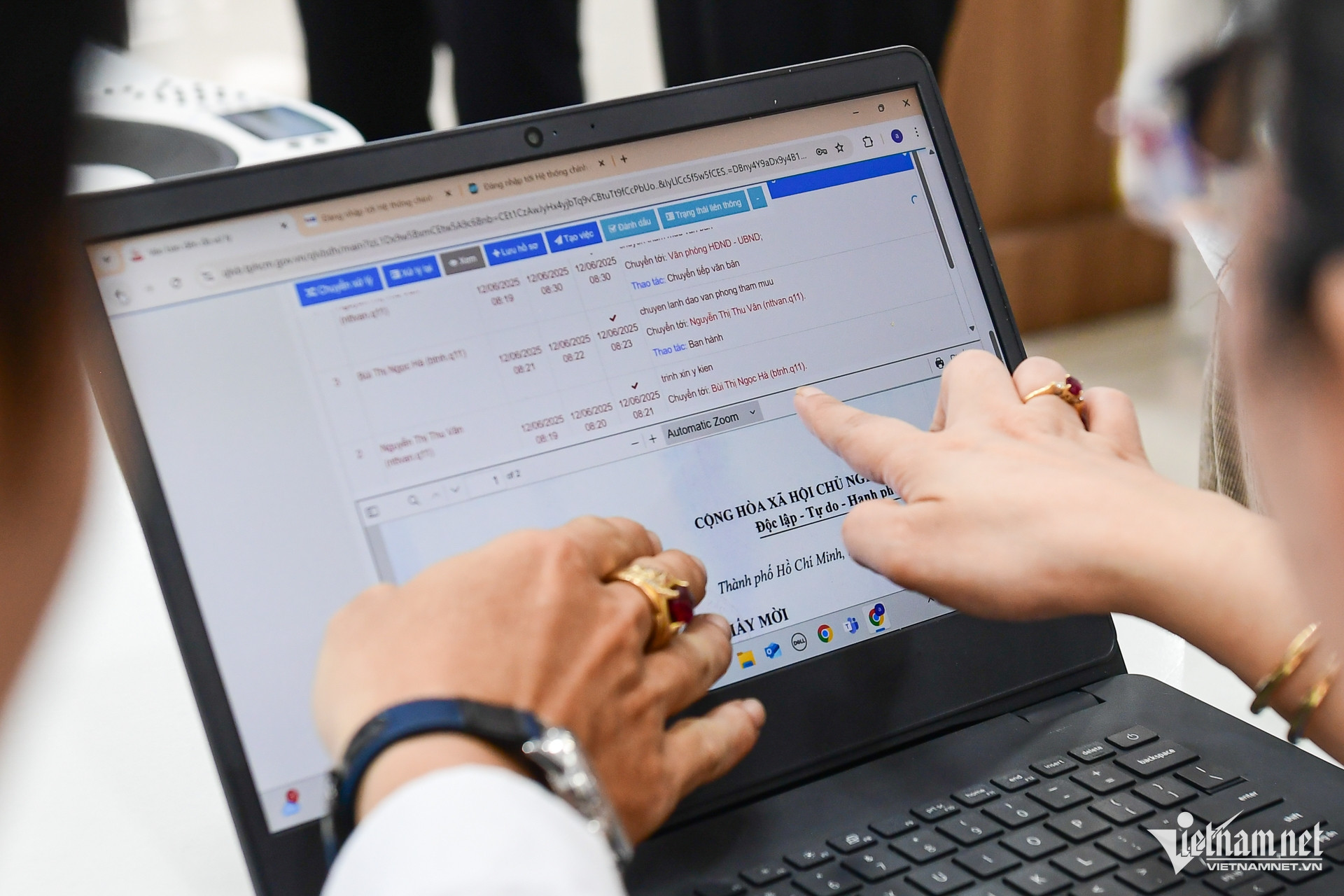 W-thủ tục hành chính TPHCM   Nguyễn Huế 26.jpg