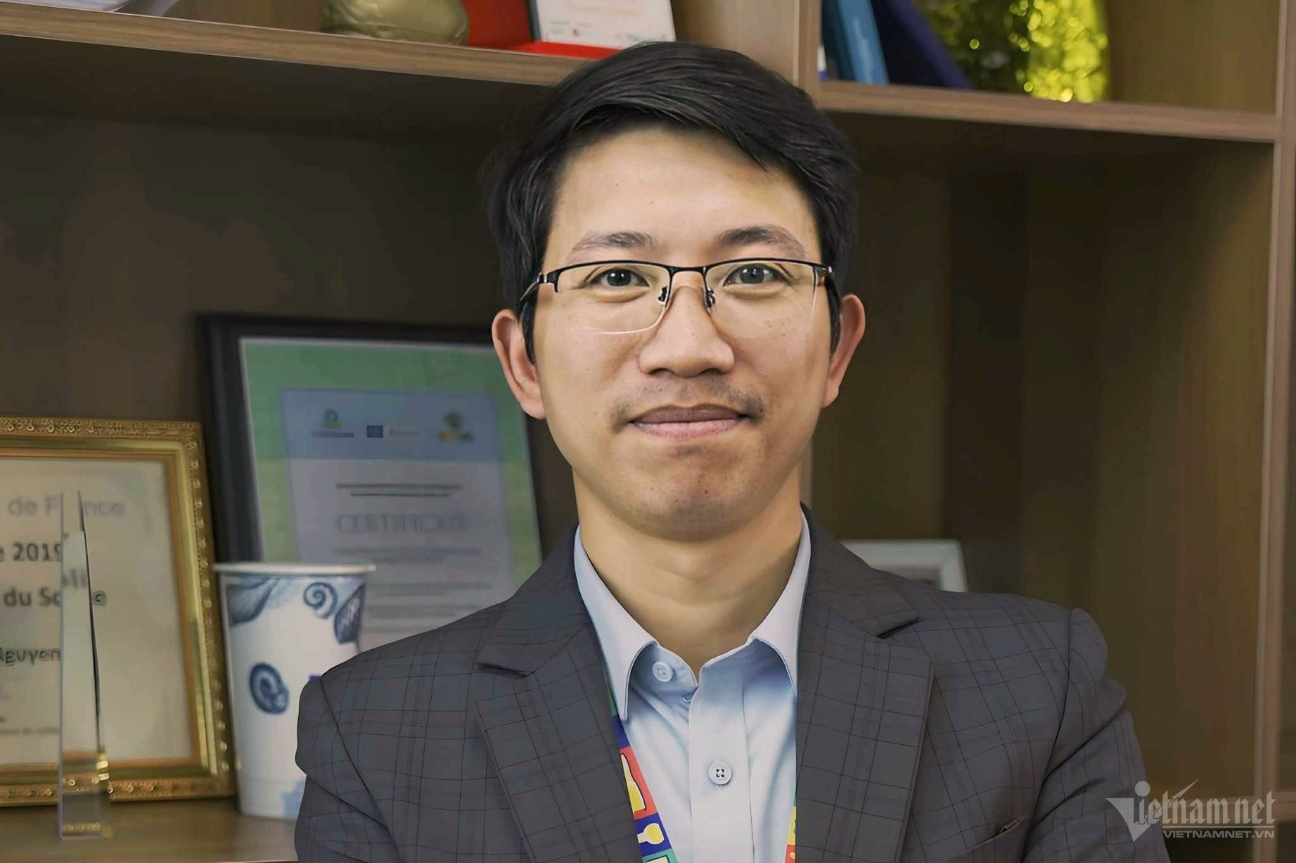 W-ts Nguyễn Viết Hương.jpg