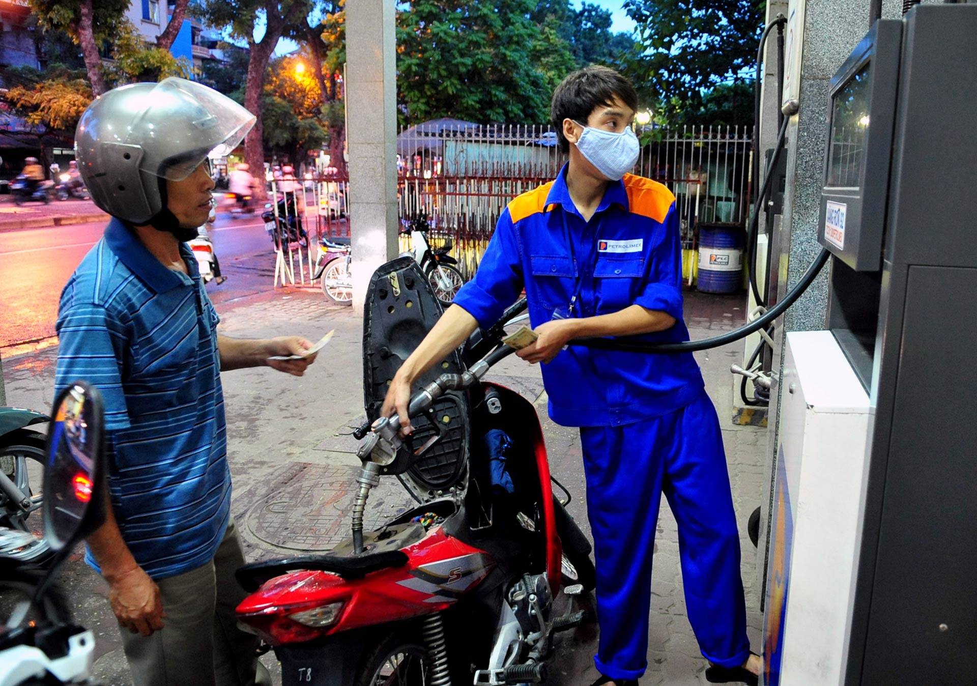 xang dau nam khanh.jpg