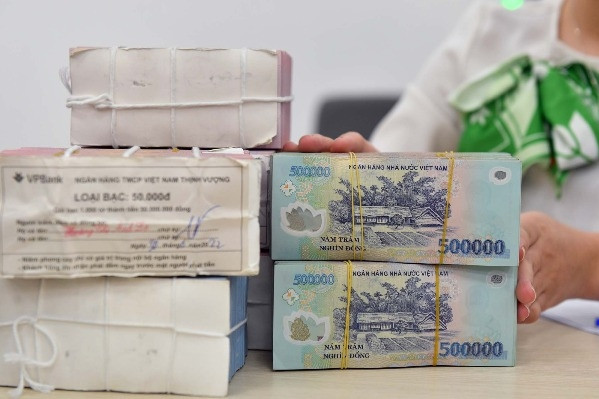 Lãi suất ngân hàng hôm nay 13/6/2025: 'Ông lớn' liên tiếp điều chỉnh lãi suất