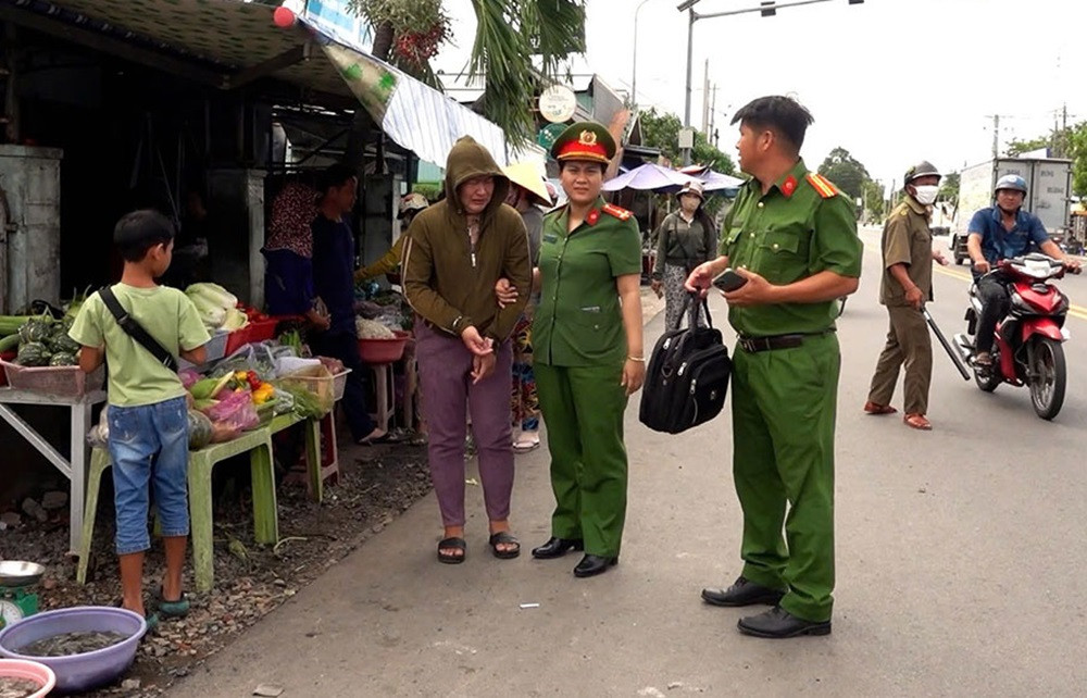 Bắt người phụ nữ cướp vé số, tiền của bé trai 9 tuổi ở bình thuận..jpg