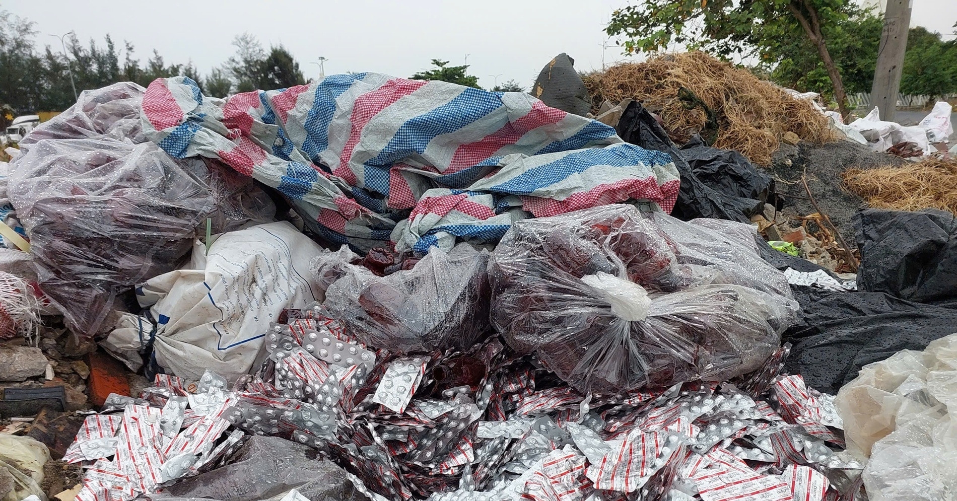 Bộ Y tế lên tiếng vụ thuốc của Công ty CP Dược T.Ư 3 vứt tại bãi rác ở Đà Nẵng