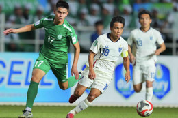 Changsuek - Chanathip Thai Lan Turkmenistan.jpg