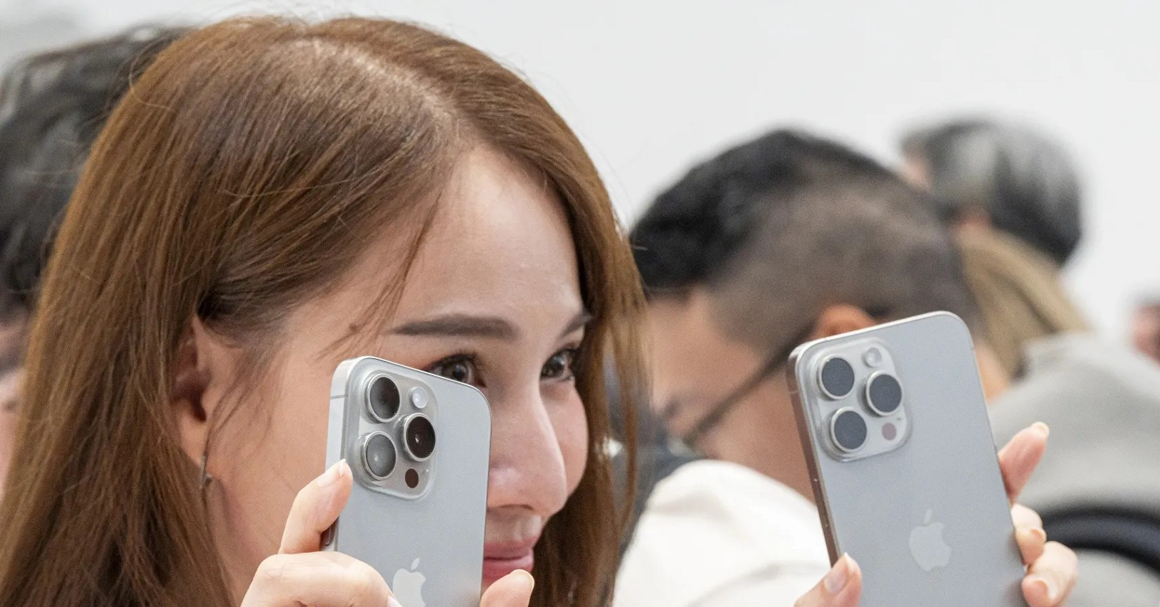 Đừng 'dại' mua iPhone ngay lúc này