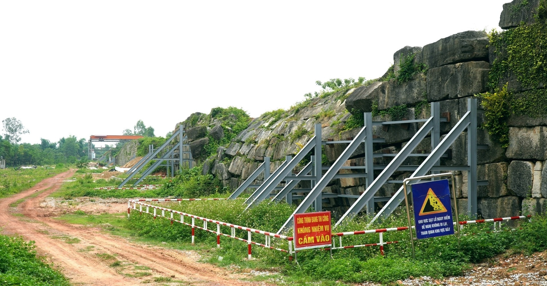 Gia cố 16 đoạn tường Di sản thế giới thành nhà Hồ bị sạt