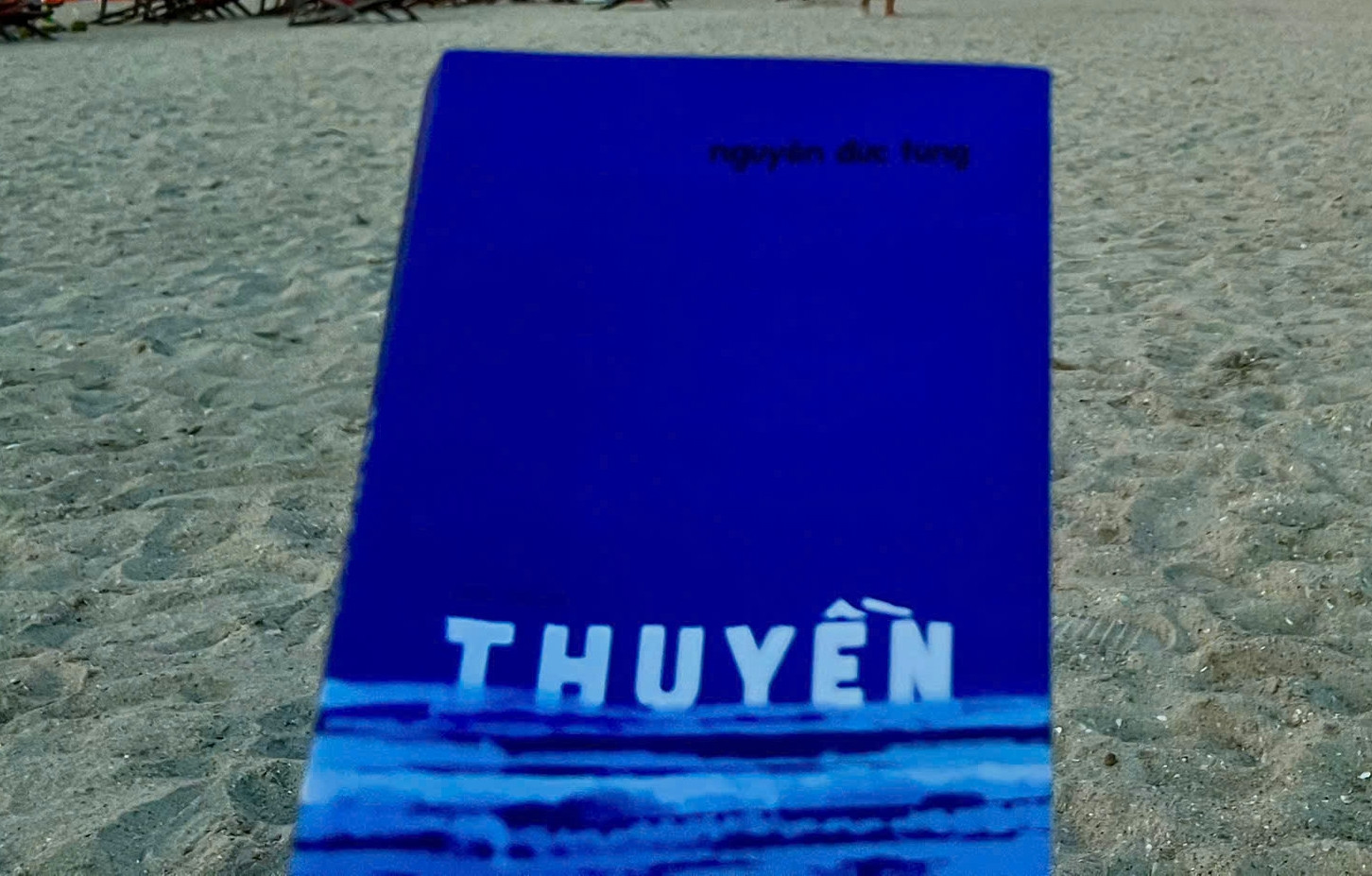 Hành trình sinh tử và mê cung ký ức của người di tản trong tiểu thuyết 'Thuyền'