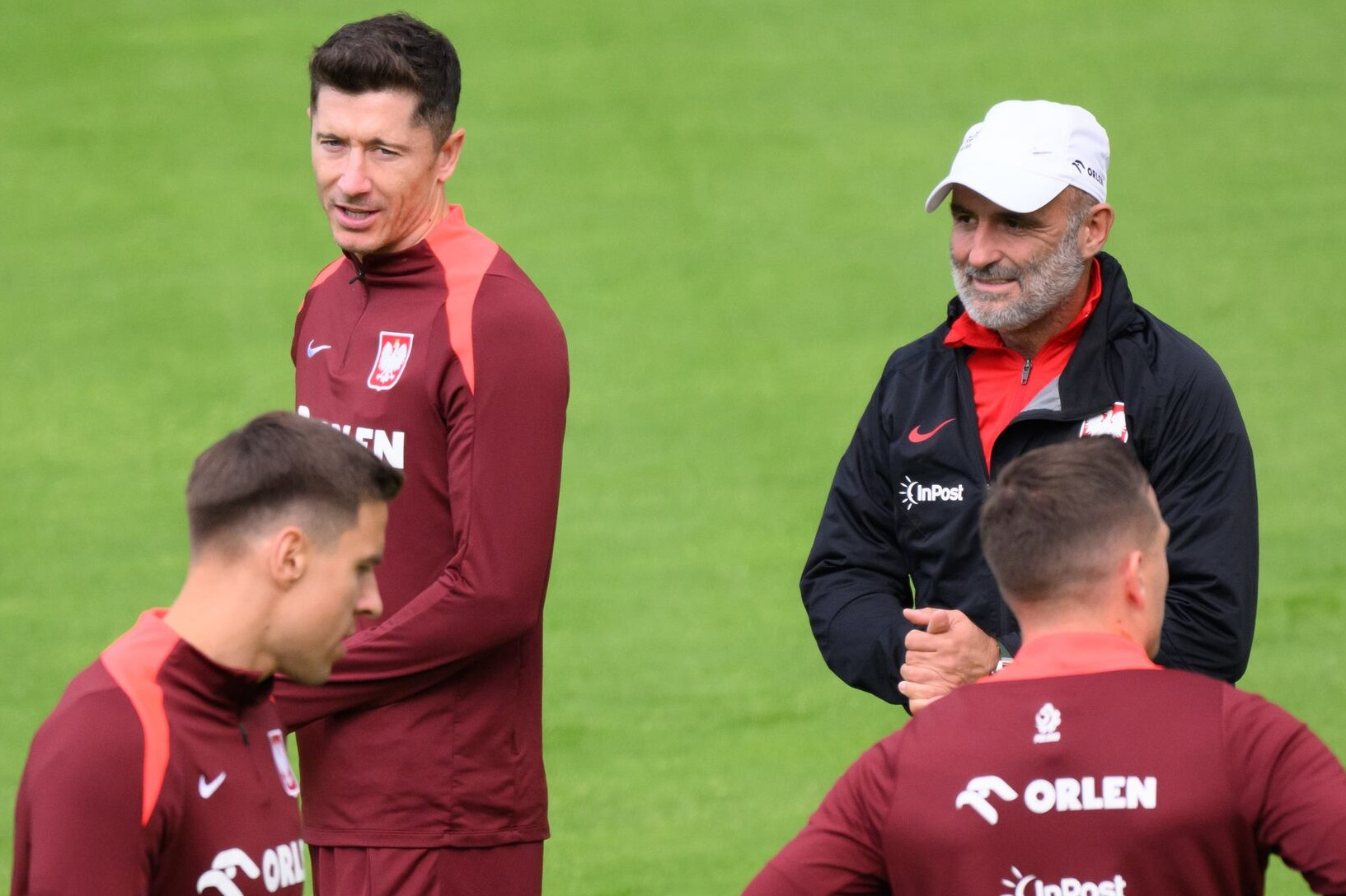 HLV Ba Lan từ chức sau mâu thuẫn Lewandowski