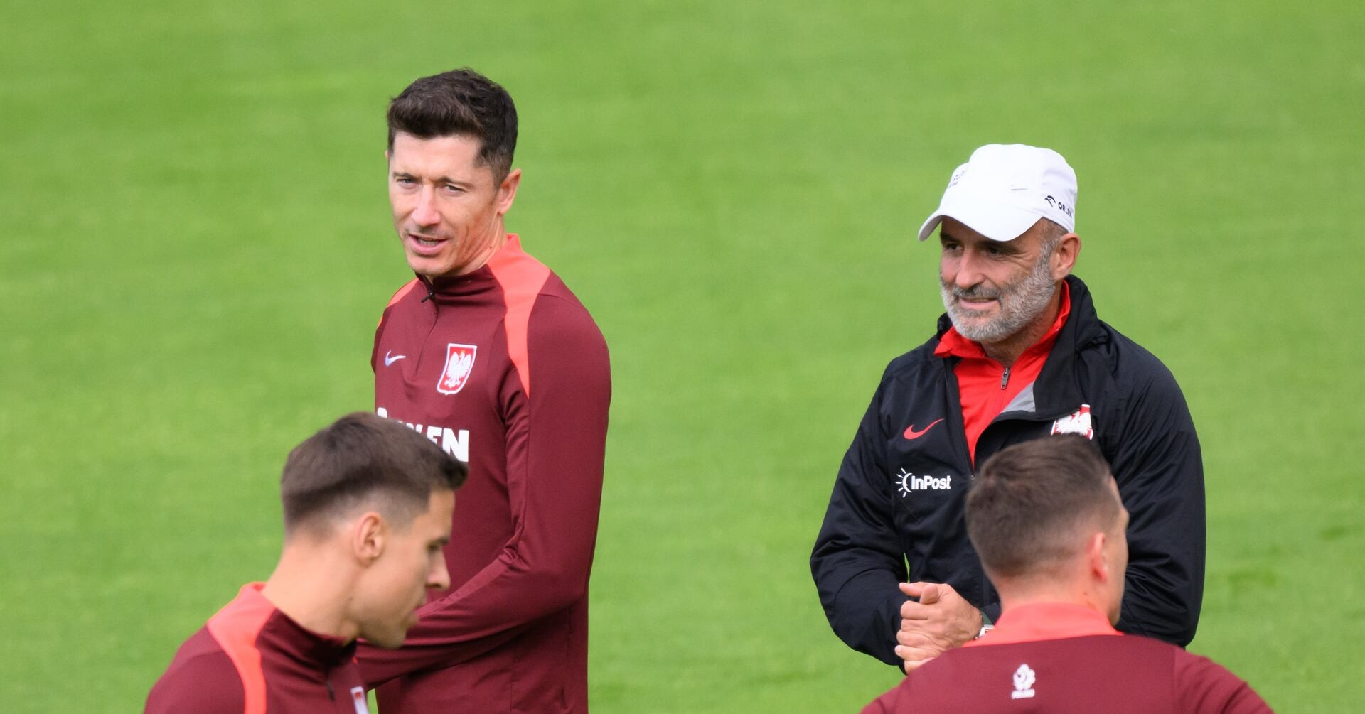 HLV trưởng Ba Lan từ chức sau mâu thuẫn Lewandowski