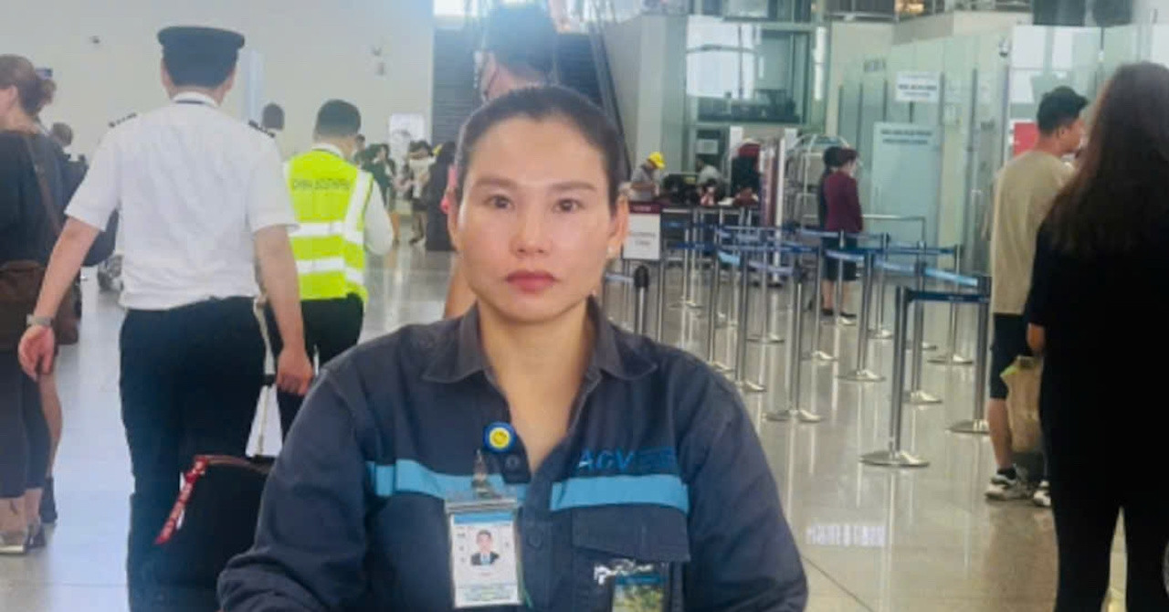 Nữ nhân viên sân bay Nội Bài phát hiện bọc đen ...